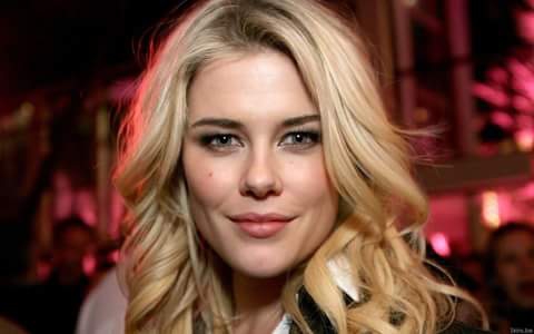 Rachael Taylor Beautiful images for whatsapp, Instagram, Pinterest, Facebook