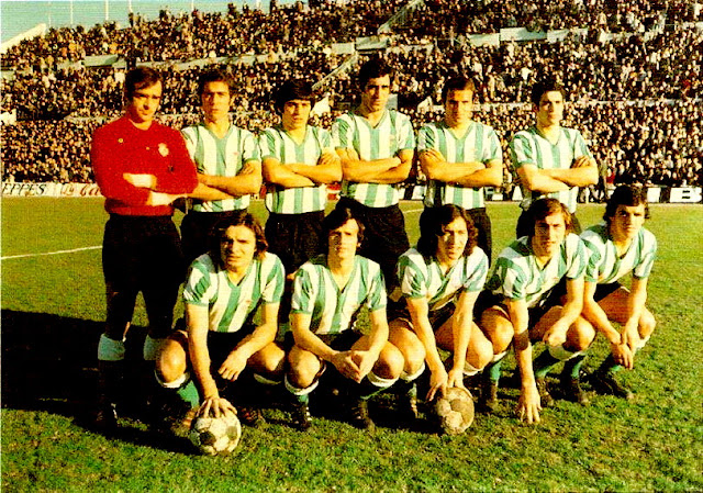 REAL RACING CLUB DE SANTANDER. Temporada 1973-74. Santamaria, Isabelo, Chinchón, Aitor Aguirre, Santi y Portu. Joaquín Martínez, Manolo Diaz, Geñupi, Grande y Zuviría. REAL ZARAGOZA 5 REAL RACING CLUB DE SANTANDER 1. 13/01/1974. Campeonato de Liga de 1ª División, jornada 18. Zaragoza, estadio de La Romareda. GOLES: 1-0: 35’, Arrúa. 2-0: 60’, Ocampos. 3-0: 68’, Ocampos. 4-0: 73’, Soto. 5-0: 78’, Arrúa. 5-1: 87’, Grande.