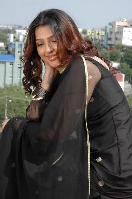 Bhumika Chawla Hot in Black Saree Bhumika Chawla Hot in Black Saree