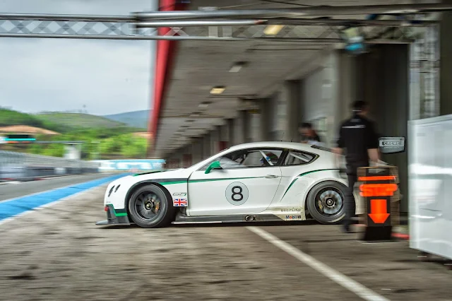 Bentley Racing / AutosMk