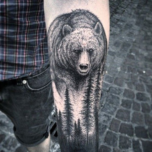 30 tatuagens de urso que mostram a personalidade única de cada homem