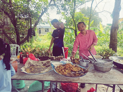 Menghadiri Majlis Terbuka Hari Raya Aidilfitri