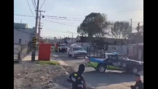 Huachicoleros que custodiaban pipa con combustible fueron atacados de manera directa por otros que viajaban en una motocicleta, estuvieron detenidos, pero consiguieron su libertad y ahora están muertos.