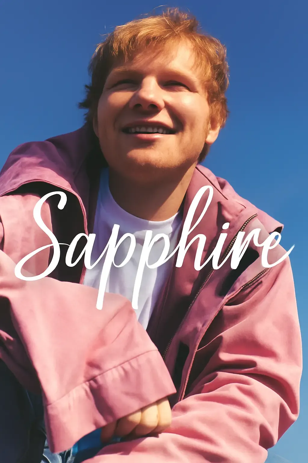 Ed Sheeran - Lagu Sapphire Ed Sheeran mengenakan jaket pink dalam promosi lagu terbarunya berjudul Sapphire.