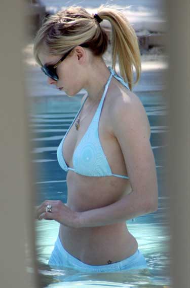Avril Lavigne In Bikini