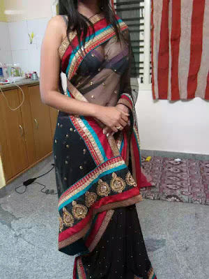 Married Aunty Hot Saree and Blouse