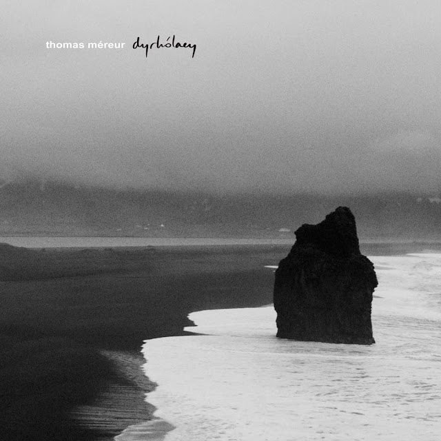 Thomas Méreur nous offre un voyage contemplatif en Islande avec son premier album Dyrhólaey