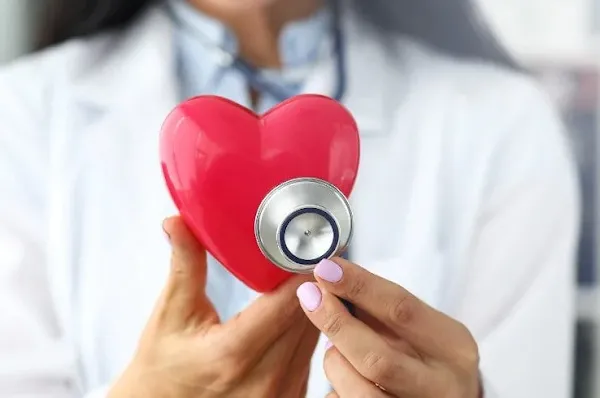 Δωρεάν προληπτική εκτίμηση καρδιολογικού κινδύνου σε 6 δήμους από την κινητή μονάδα του Ωνάσειου Καρδιοχειρουργικού Κέντρου