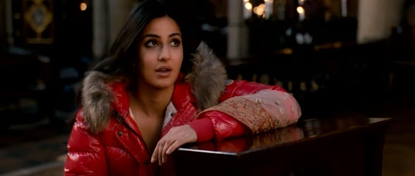 Screen Shot Of Hindi Movie Jab Tak Hai Jaan (2012) Download And Watch Online Free at worldfree4u.com