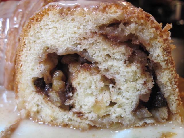 Apple Cinnamon Roll Cake Recipe