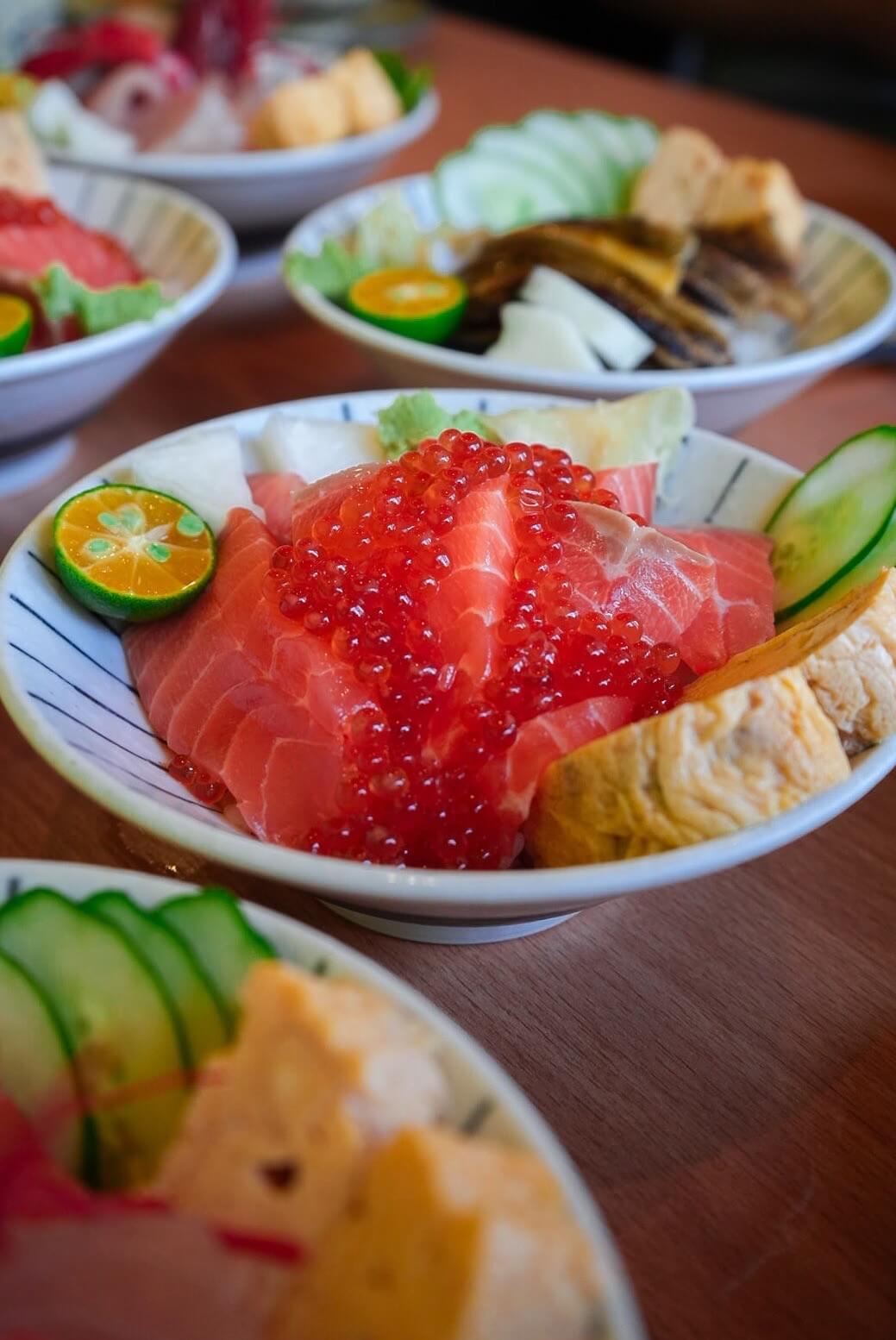 小琉球必吃生魚片【肆不惑 壽司．丼】新鮮現做海鮮丼