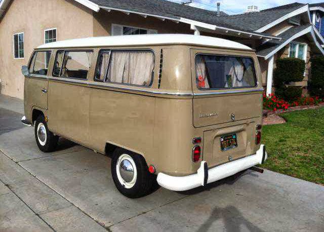 1969 VW Bus Deluxe - Buy Classic Volks