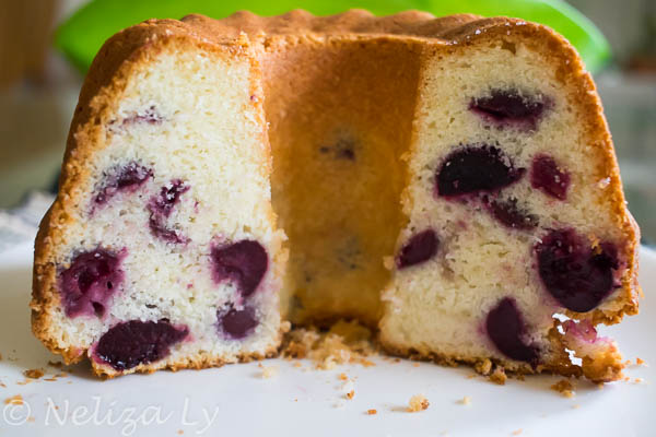 Air fryer Cherry Bundt Cake