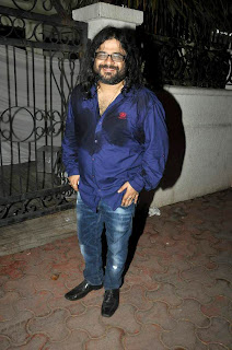 Anushka at Ranbir kapoor's birthday bash