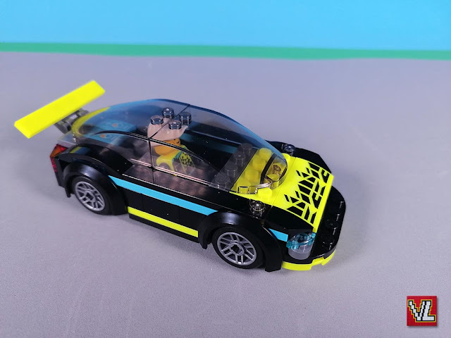 Set LEGO City 60383 Carro Desportivo Elétrico