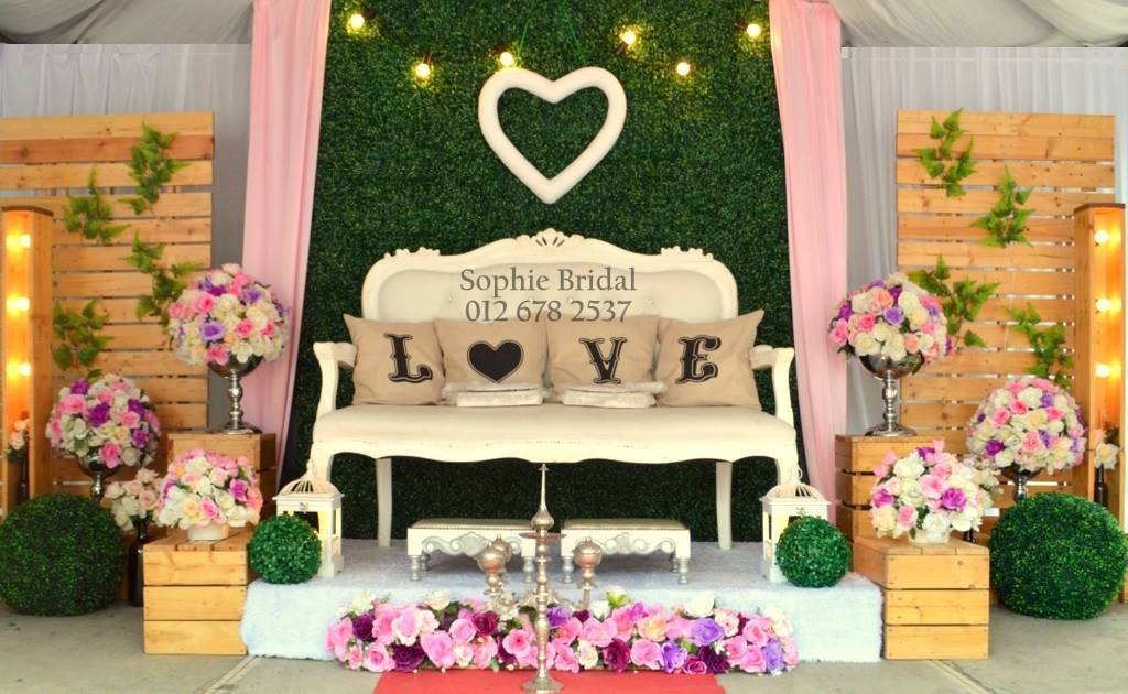 MENJARING IMPIAN: Idea Pelamin Menggunakan Kayu pallet 