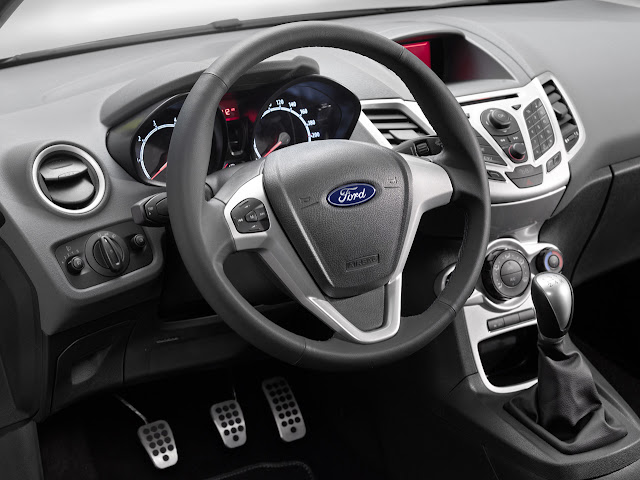Interior Spesifikasi Ford Fiesta Hatchback
