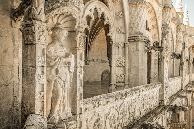 Claustro Alto, Monasterio de los Jerónimos :: Canon ISO200 | Canon 17-40@33mm | f/5.0 | 1/160s