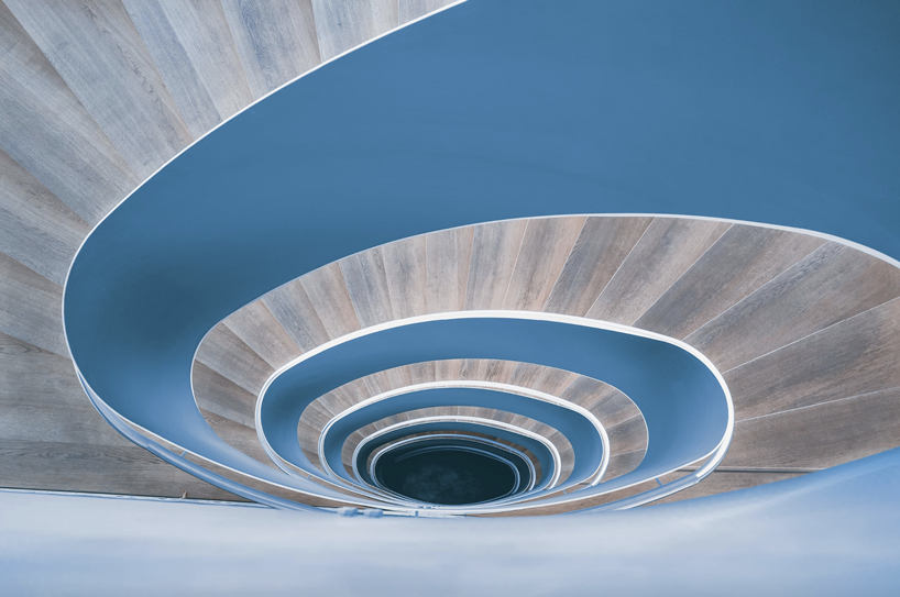 Líneas, remolinos y curvas en estas fotografía de escaleras