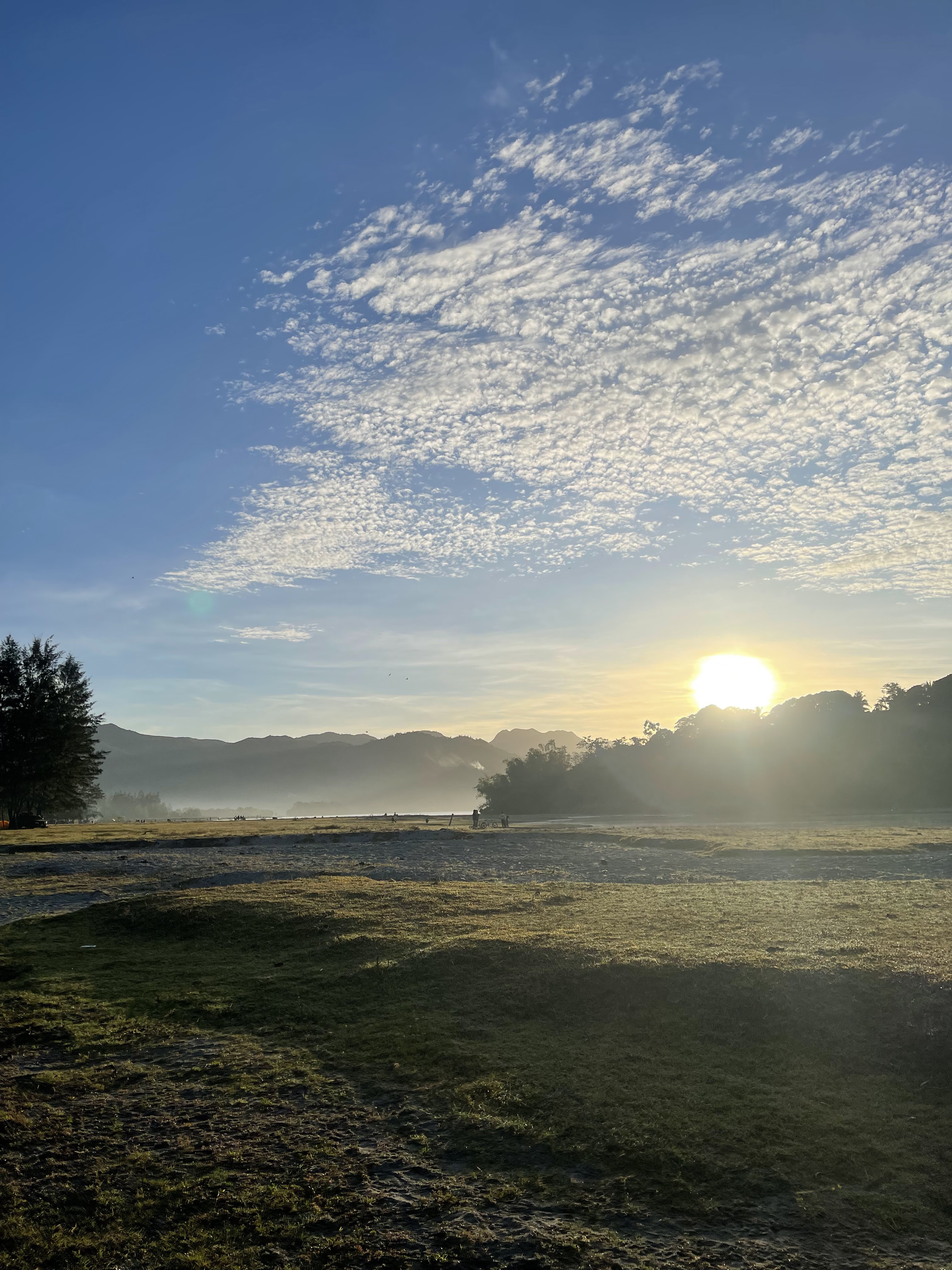 Lake Mapanuepe sunrise