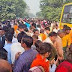 उत्तर प्रदेश के बदायूं जिले में आज यानी सोमवार सुबह एक भीषण हादसा है। हादसे में स्कूल बस और वैन की टक्कर हो गई,