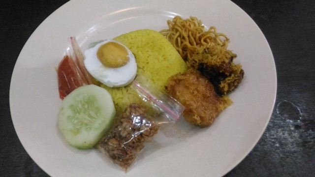 KULINER NUSANTARA, NASI KUNING YANG LEZAT