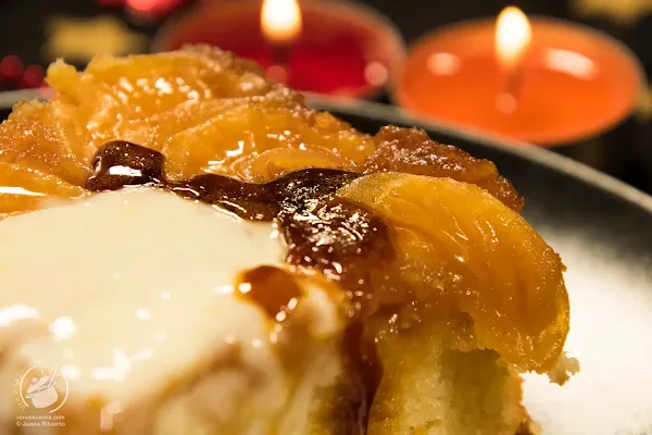 Tarta-bizcocho invertido de mandarinas con caramelo y yogur de mandarina. Navidad 2018