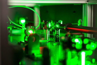 Sinar Laser Ini Secerah Satu Miliar Matahari