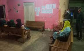 Prostitusi Berkedeok Laundry di Gerebek, 5 Wanita Muda Diduga PSK di Angkut Polisi Syariah