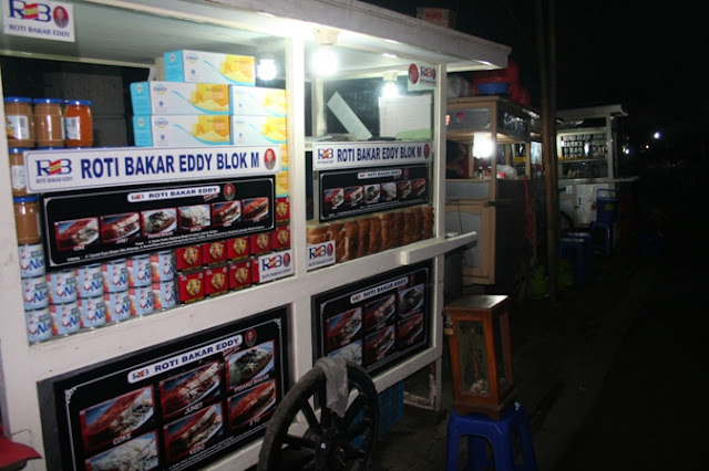 warung roti bakar dan nasi goreng