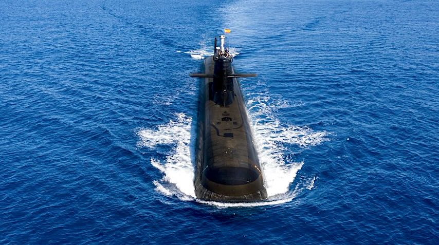El submarino español S-82 cumple el primer hito de seguridad con la puesta en tensión