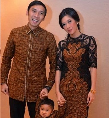 30 Model  Baju Kebaya  Batik  Couple Modern Terbaru 2021