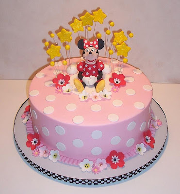 Minnie Mouse Birthday Cake on Minnie Mouse  This Yummy Cake Helped Celebrate A 2nd Birthday In