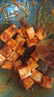 marinate the cheese cubes in spices for 2 hours