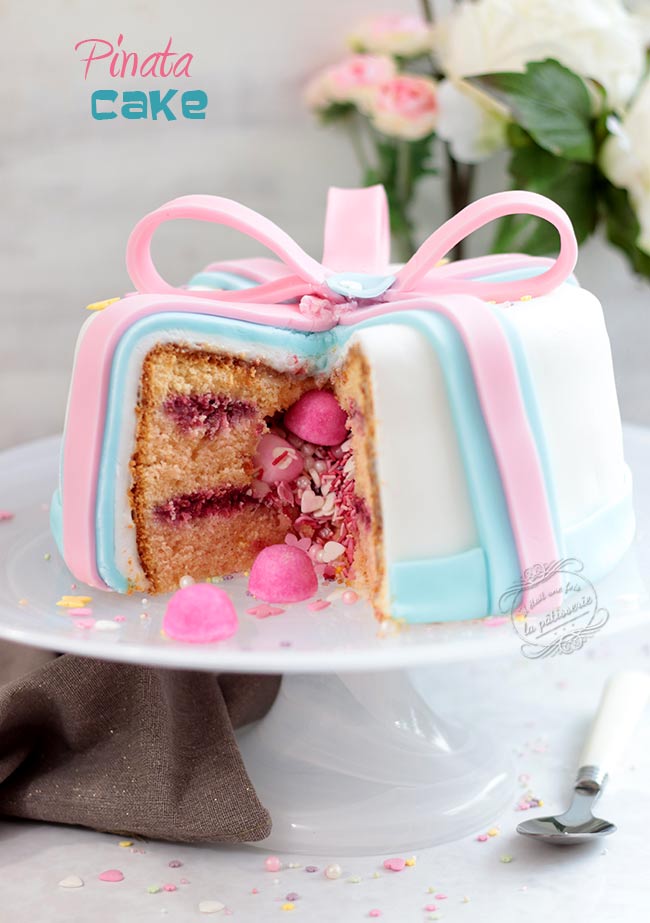 Fille Ou Garcon Le Pinata Cake Qui Revele Le Sexe Du Bebe Baby Shower Cake Il Etait Une Fois La Patisserie