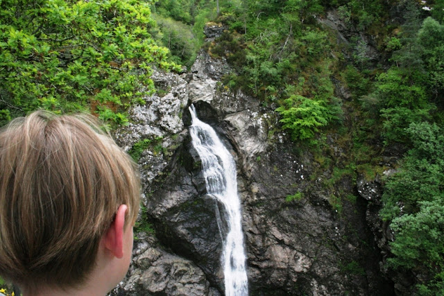 Family Holiday to Loch Ness falls of foyer, culloden battlefield, dores, fort augustus