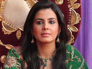 long-way-to-go-kirti-kulhari