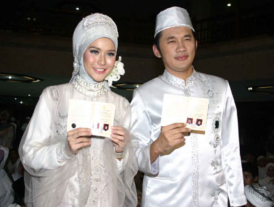 Model Kebaya Dress on Bravo To Irna La Perle      Muslimah Wedding Gowns    Saya Suka Cerita