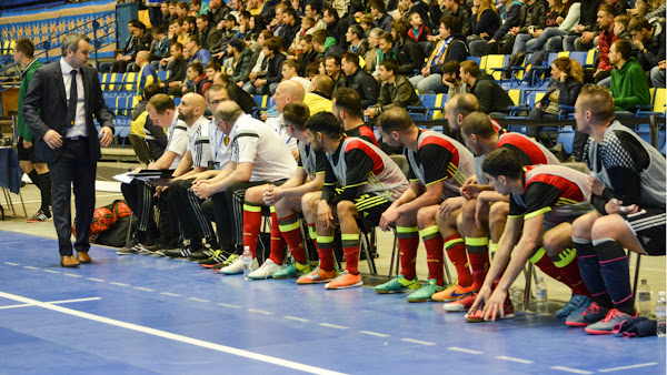 Pergantian Pemain Dalam Futsal Dan Sepak Bola