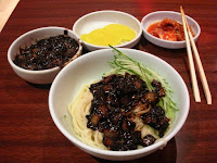 Wowww Food (Jajang Myeon)