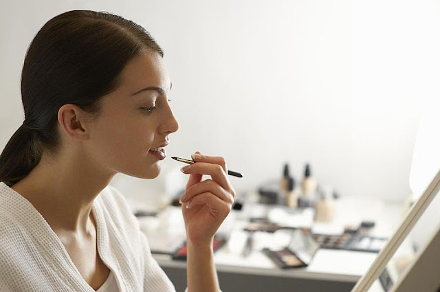 Cómo aplicar maquillaje en 10 minutos o menos
