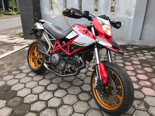 Jual moge Ducati Hypermotard 796