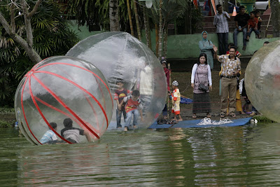 Balon air di alam mayang