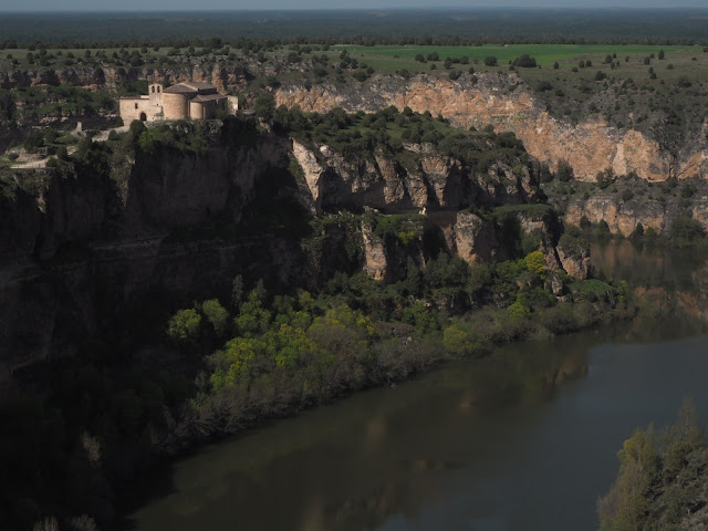 Vista de las hoces y de la ermita de San frutos