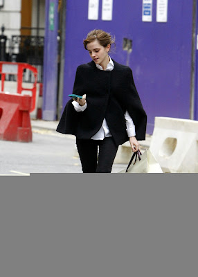 Emma-Watson-Street-Style-Out-in-Central-London