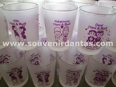 Souvenir Pernikahan Gelas Sablon