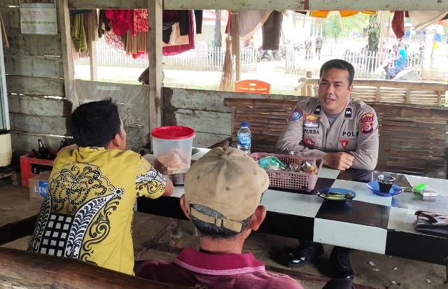 Anggota Polsek Peudawa Polres Timur Bangun Komunikasi Dua Arah Dengan Warga