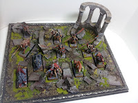 BANDEJA BANDA HOMBRES BESTIA DE MORDHEIM 7