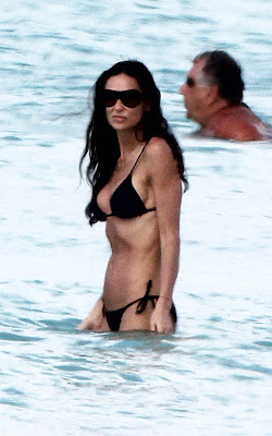 Demi-Moore-Bikini-Pictures-2