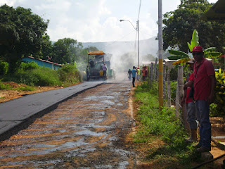 Inicio-de-asfaltado-en-capistrano-en-el-sector-de-punto-lindo-Alexander-Naser